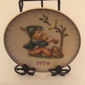 Hummel 1979 Decorative Plate “Singing Lesson” Boy with Flute and Bird
